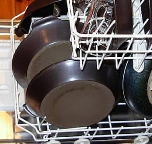 can ceramic pans go in the dishwasher image 2