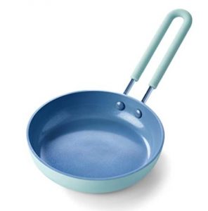 greenpan omelette pan image1