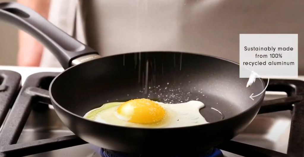 scanpan frying egg image