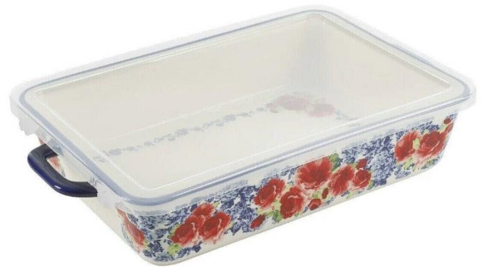 pioneer woman casserole dish with plastic lid