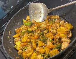 stir fry wok image